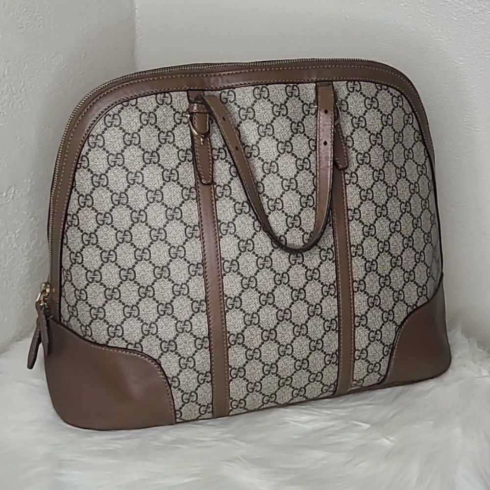 💯 Authentic Gucci Handbag 🍀 - Picture 15 of 16